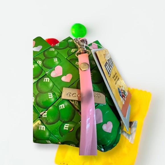 Ecoist  M& M Candy Wrapper Wristlet - Picture 5 of 5